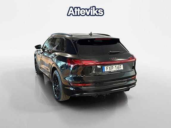 Audi e-tron 5 of 15