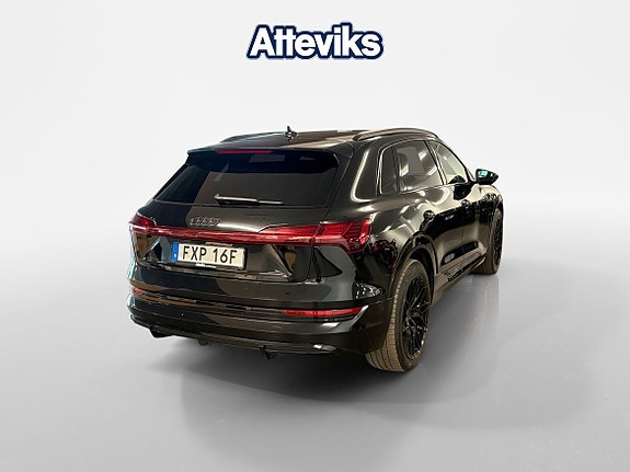 Audi e-tron 3 of 15