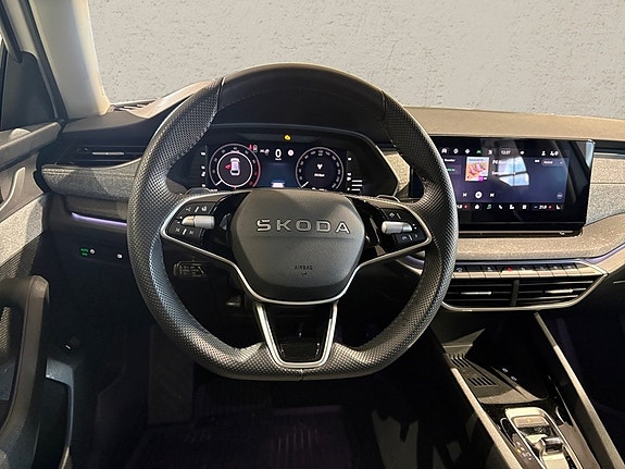 Skoda Octavia 4 of 12