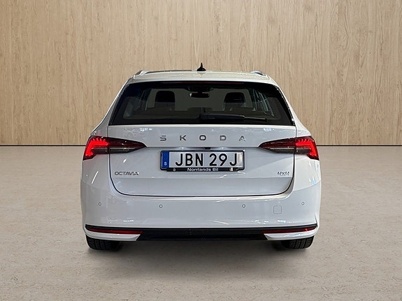 Skoda Octavia 7 of 12