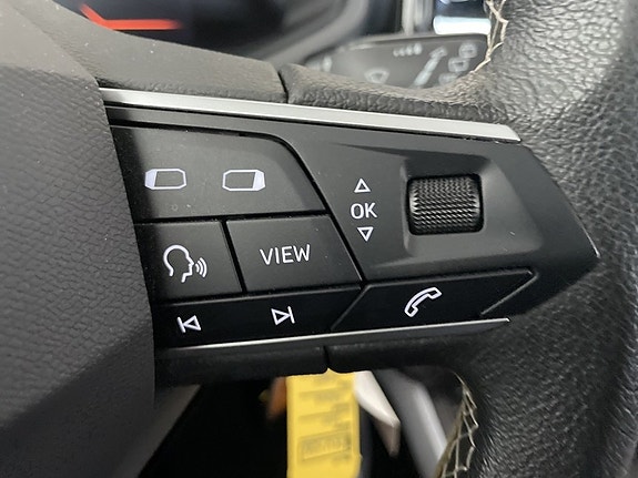 Seat Arona 16 of 18