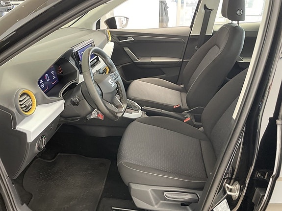 Seat Arona 11 of 18