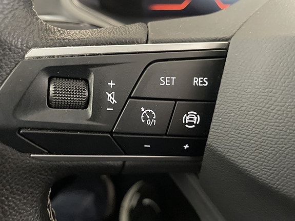 Seat Arona 15 of 18