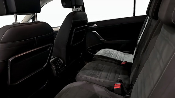 Volkswagen Touran 12 of 26