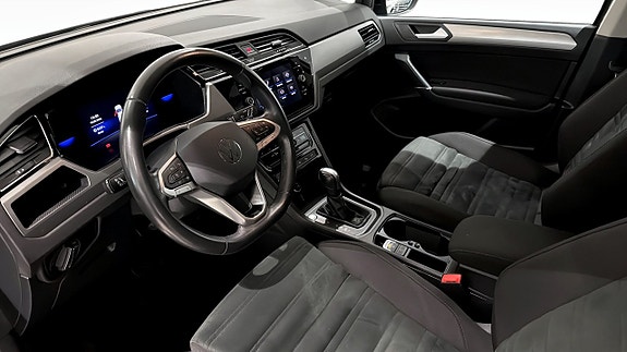 Volkswagen Touran 7 of 26