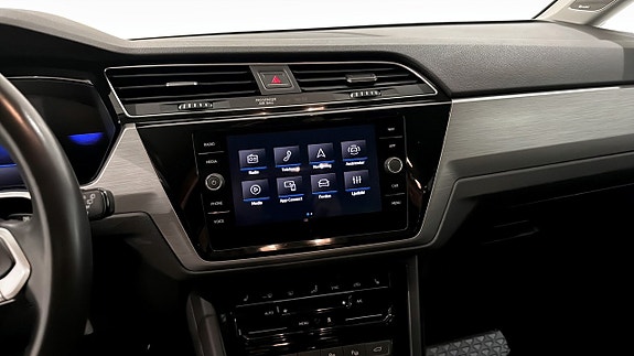Volkswagen Touran 9 of 26