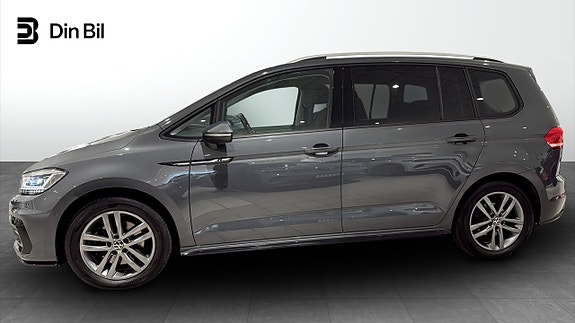Volkswagen Touran 2 of 26