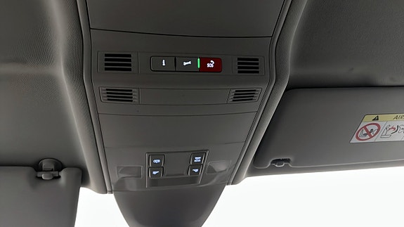 Volkswagen Touran 21 of 26