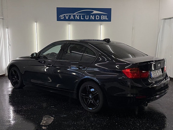 BMW 318d 6 of 17