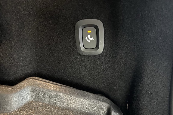Volvo XC60 16 of 22