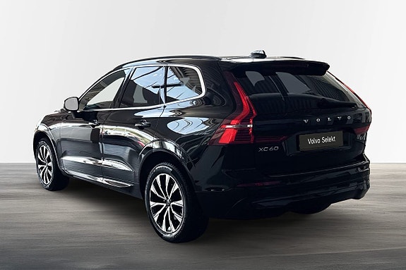 Volvo XC60 2 of 22