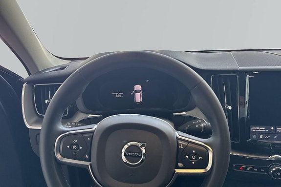 Volvo XC60 11 of 22