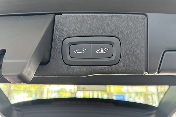 Volvo XC60 15 of 22