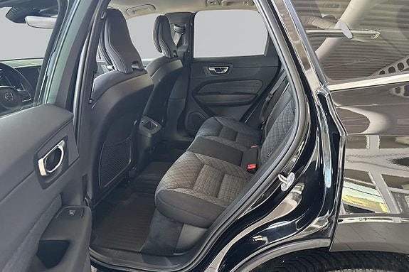 Volvo XC60 7 of 22