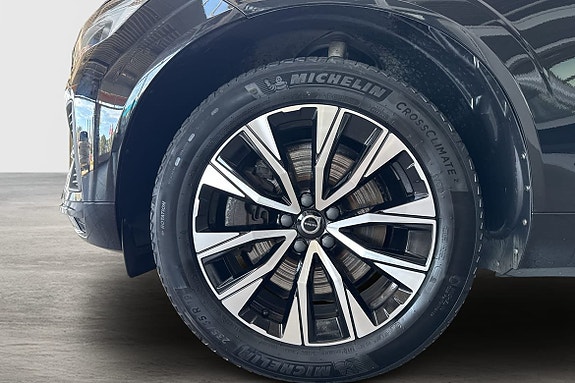 Volvo XC60 10 of 22