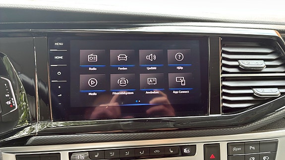 Volkswagen California 9 of 13