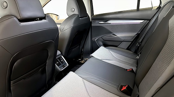 Skoda Enyaq 12 of 14