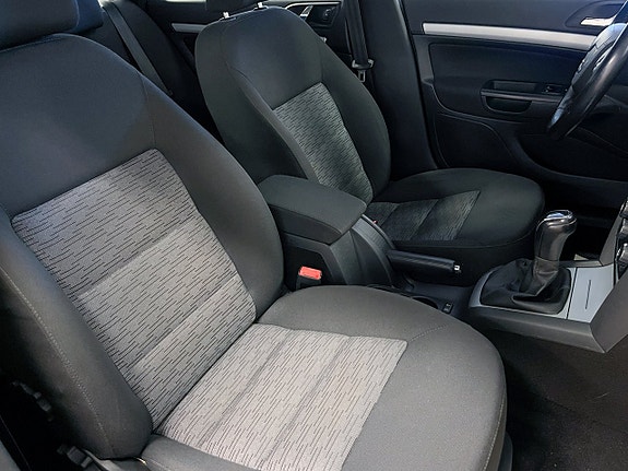 Skoda Octavia 9 of 12