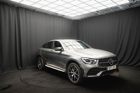 Mercedes-Benz GLC300 e 4 of 27