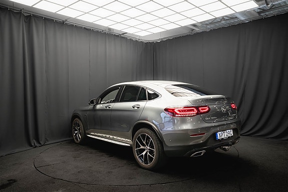Mercedes-Benz GLC300 e 8 of 27