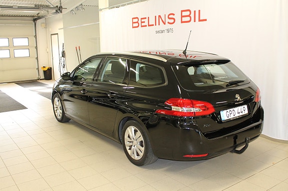 Peugeot 308 SW 3 of 8