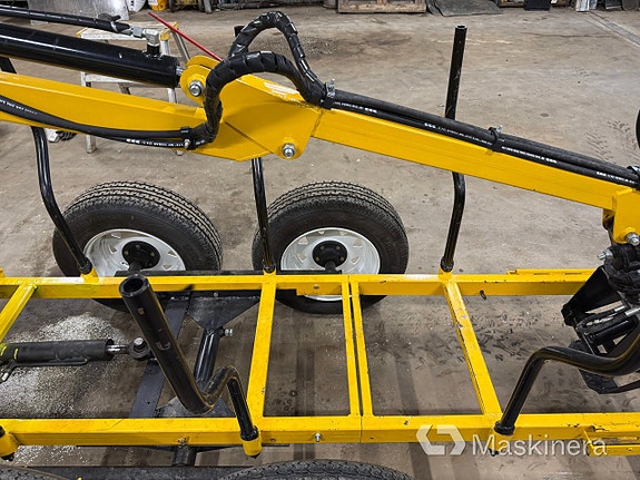 Timmervagn med kran Log Grapple Trailer 17 of 27