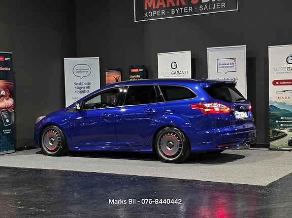 Ford Focus 9 of 19