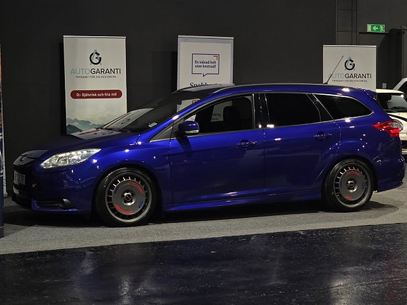 Ford Focus 13 of 26