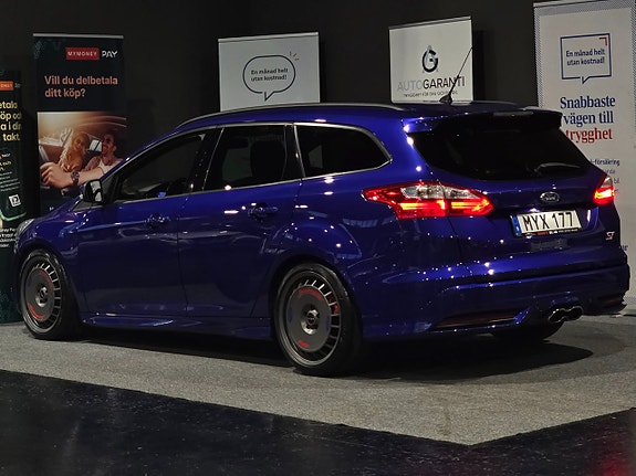 Ford Focus 11 of 26