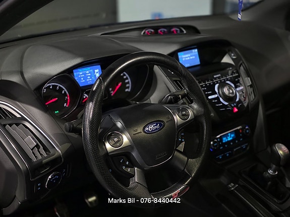 Ford Focus 13 of 19