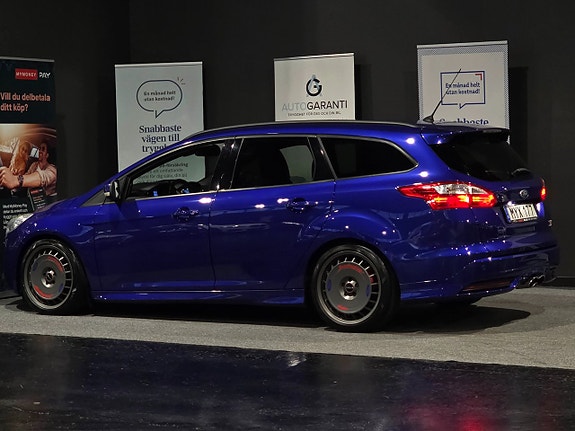 Ford Focus 12 of 26