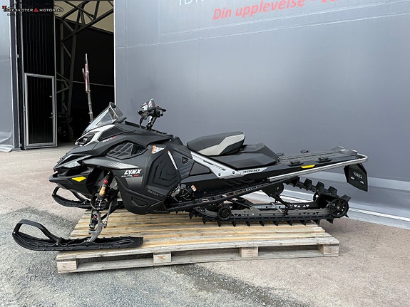 Lynx Brutal RE 900 ACE Turbo R 10.25" Black Edition *Kampanj* 2 of 3