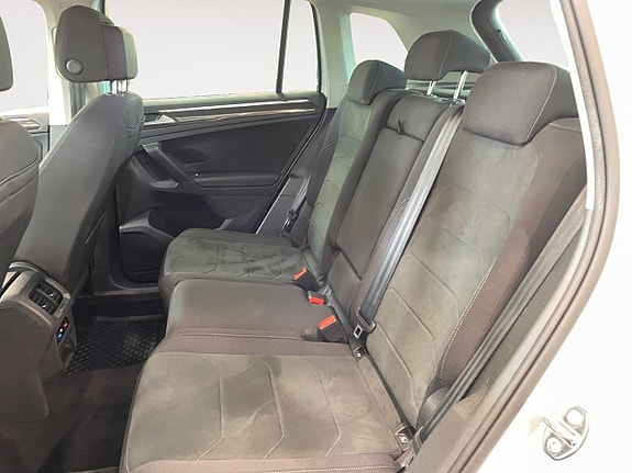 Volkswagen Tiguan 15 of 26