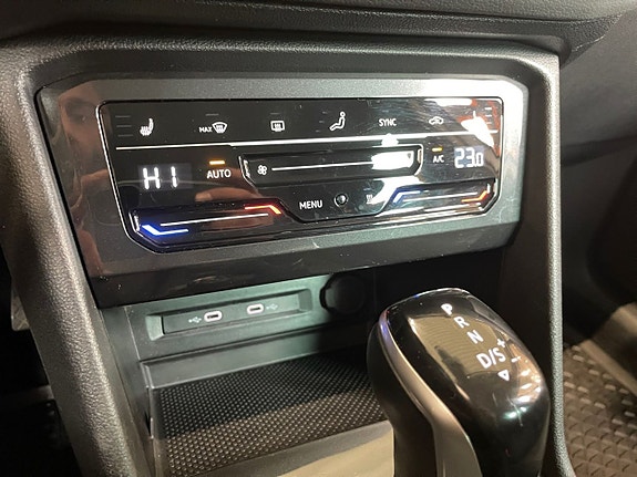 Volkswagen Tiguan 22 of 26