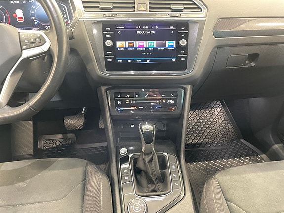 Volkswagen Tiguan 12 of 26