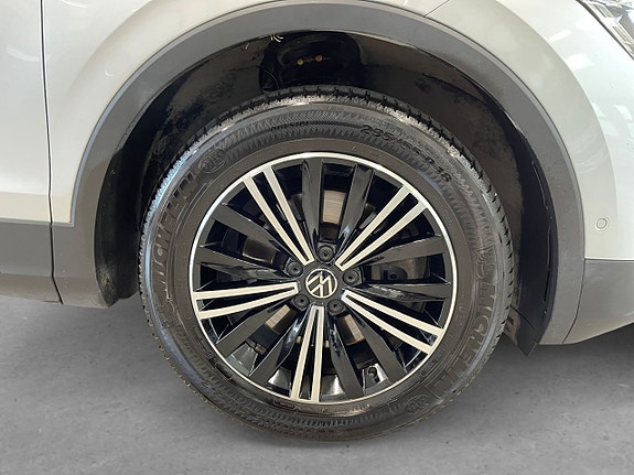 Volkswagen Tiguan 8 of 26