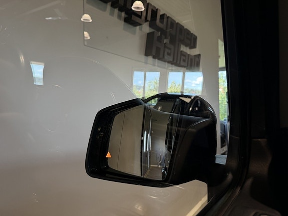 Mercedes-Benz G350 16 of 30