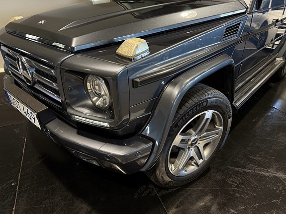 Mercedes-Benz G350 11 of 30