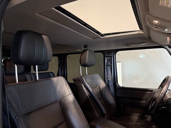Mercedes-Benz G350 20 of 30