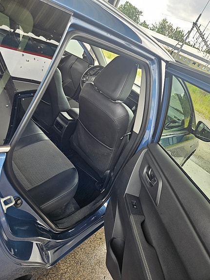 Toyota Auris 5 of 5