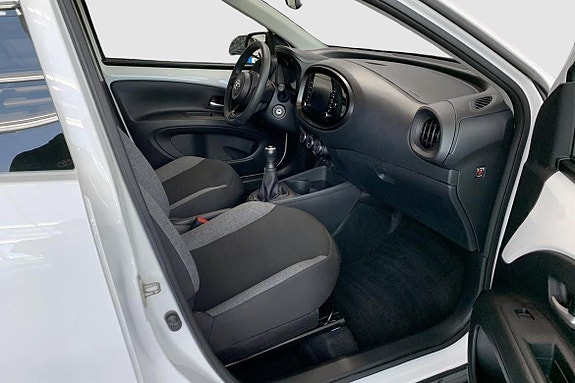 Toyota Aygo X 9 of 13