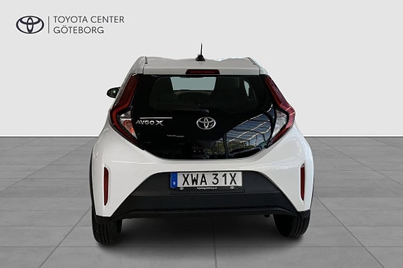 Toyota Aygo X 7 of 13