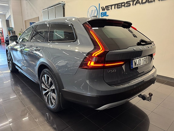Volvo V90 Cross Country 8 of 27