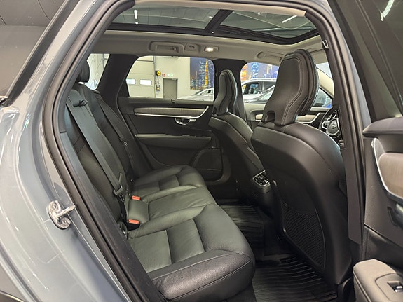 Volvo V90 Cross Country 14 of 27