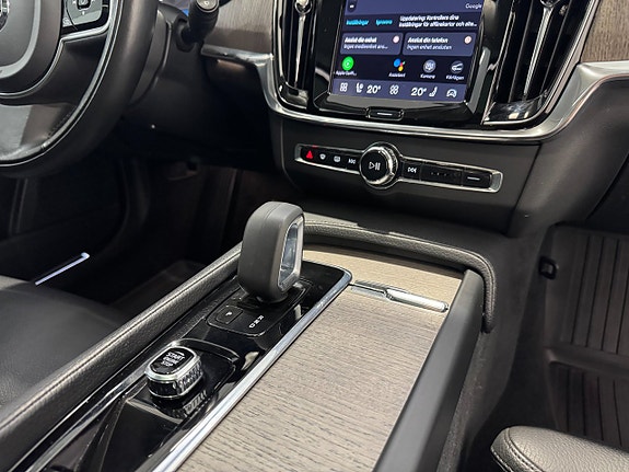 Volvo V90 Cross Country 22 of 27