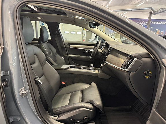 Volvo V90 Cross Country 13 of 27