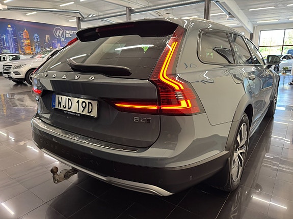 Volvo V90 Cross Country 6 of 27