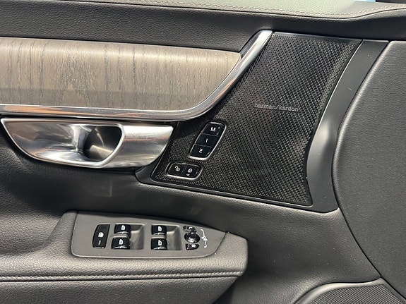 Volvo V90 Cross Country 21 of 27