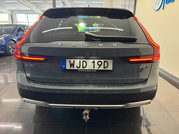 Volvo V90 Cross Country 7 of 27