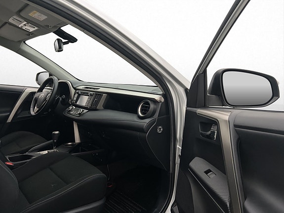 Toyota RAV4 15 of 30